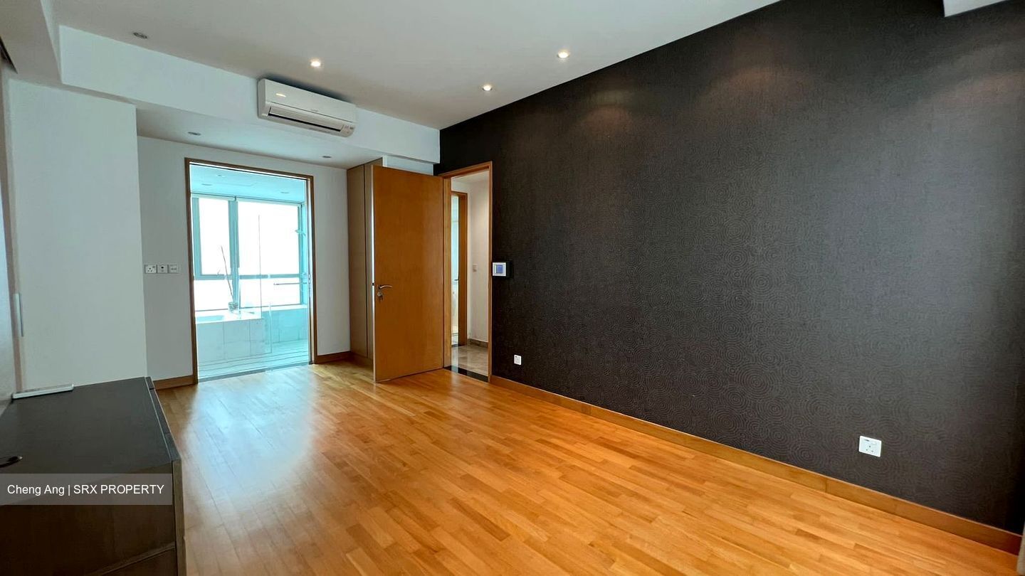 The Light @ Cairnhill (D9), Condominium #490834991